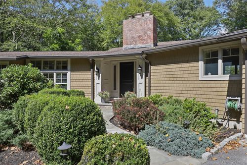 4 Yale Pl, North Castle, NY, 10504-2424 | Card Image