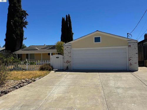 1250 Cape Cod Way, Concord, CA, 94521-3330 | Card Image