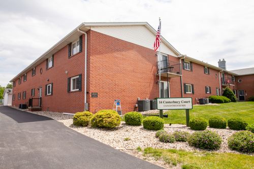 31-14 Canterbury Ct, Bloomington, IL, 61701-3461 | Card Image
