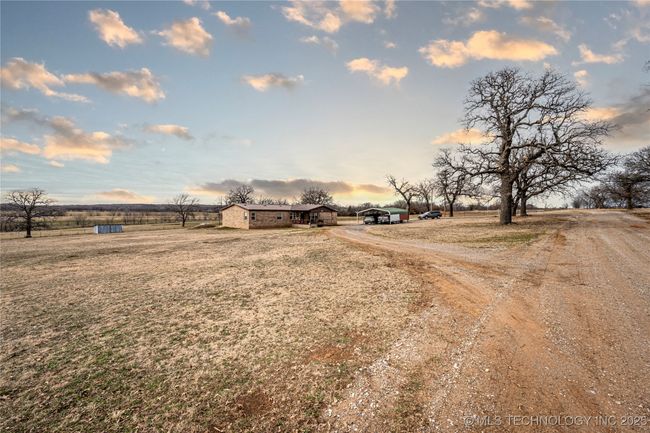 25209 E County Road 1730, House other with 4 bedrooms, 3 bathrooms and null parking in Elmore City OK | Image 6