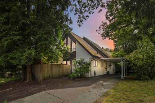 6717 141 St, Surrey, BC, V3W6X2 | Card Image