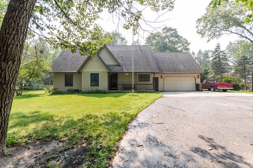 10666 Potomac Dr, Demotte, IN, 46310-8942 | Card Image