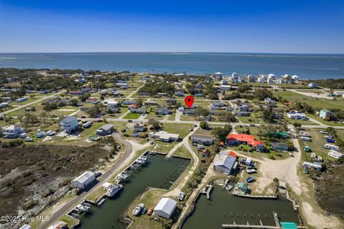 302 Bayview Dr, Harkers Island, NC, 28531-9502 | Card Image
