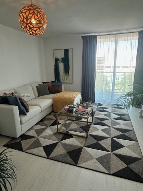 602-1035 West Ave, Miami Beach, FL, 33139-4740 | Card Image