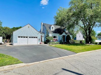 132 Wyoming Avenue, House other with 4 bedrooms, 2 bathrooms and null parking in Spotswood NJ | Image 2