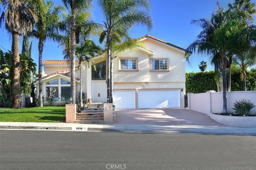 5070 Avenida Oriente, Tarzana, CA, 91356-4328 | Card Image