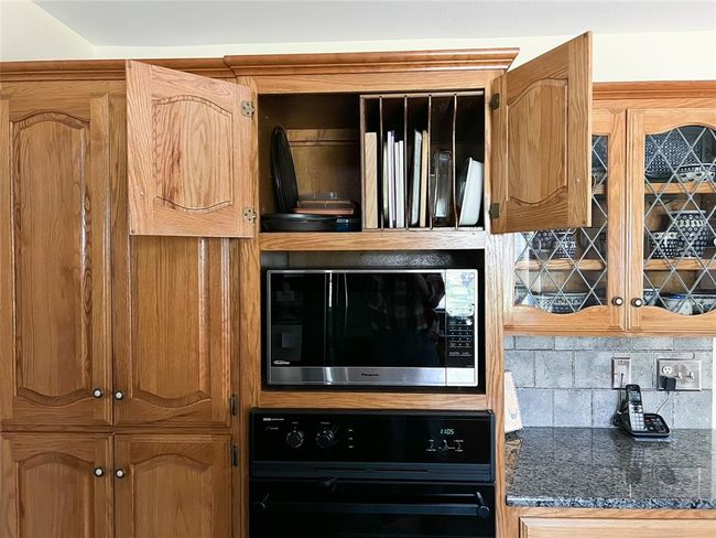518 Lcr 902, House other with 3 bedrooms, 2 bathrooms and 2 parking in Jewett TX | Image 10
