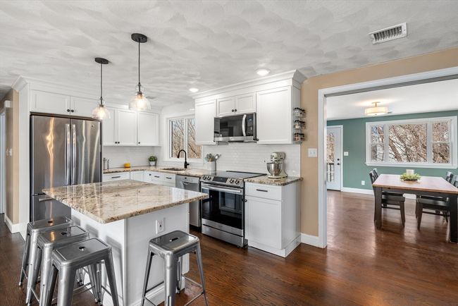 29 Putnam St, House other with 5 bedrooms, 2 bathrooms and 4 parking in Peabody MA | Image 8