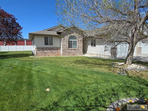 3698 Heartland Cir, Ammon, ID, 83406-4680 | Card Image