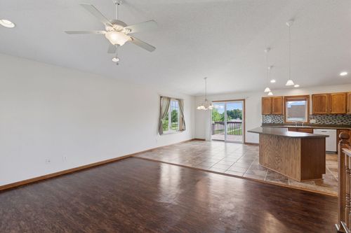 101 La Costa Ln, Mankato, MN, 56001-6204 | Card Image