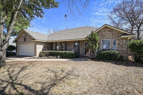 615 Rosewood Pl, Joshua, TX, 76058-6106 | Card Image