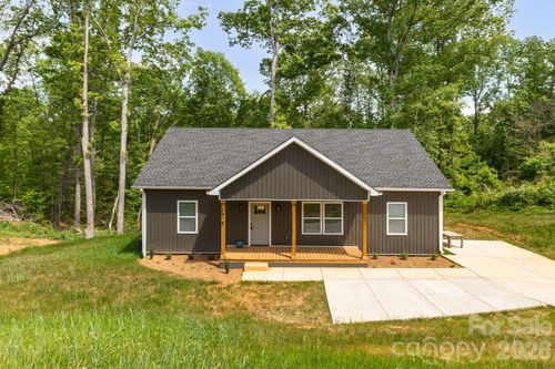 1475 32nd St Sw, Hickory, NC, 28602-4634 | Card Image