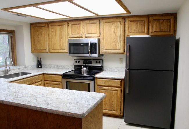 9-Kitchen-Frig_Stove-R14 | Image 10