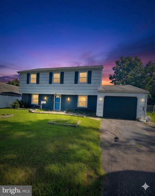 67 Parish Ln, WILLINGBORO, NJ, 08046-2707 | Card Image