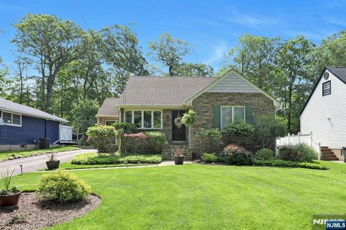 78 Monhegan Ave, Oakland, NJ, 07436-4034 | Card Image