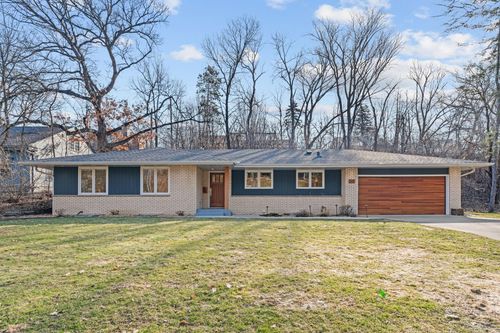 409 Westwood Dr S, Golden Valley, MN, 55416-3346 | Card Image