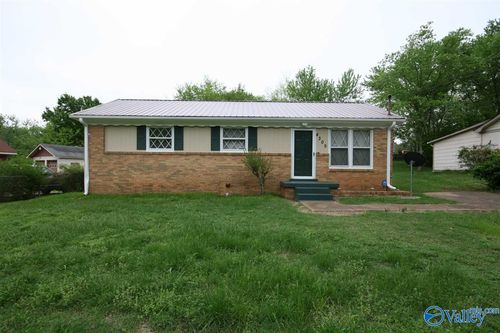 4305 Barry St Nw, Huntsville, AL, 35810-1923 | Card Image