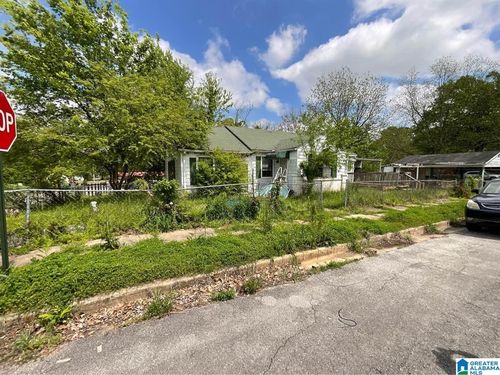 201 E 9th St, SHEFFIELD, AL, 35660-7550 | Card Image