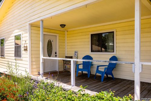 904 State Highway 173 N, Bandera, TX, 78003-5001 | Card Image