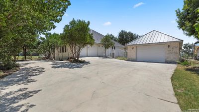 7902 Alton Blvd, House other with 3 bedrooms, 2 bathrooms and null parking in Selma TX | Image 3