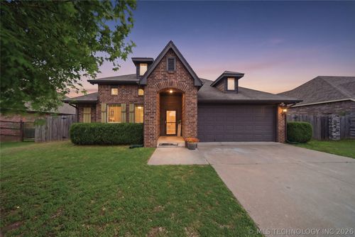 8852 138th St, Bixby, OK, 74008-3947 | Card Image