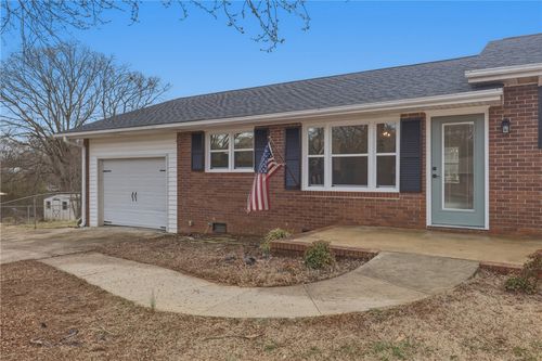 1022 Hickory Ln, Anderson, SC, 29624-6351 | Card Image