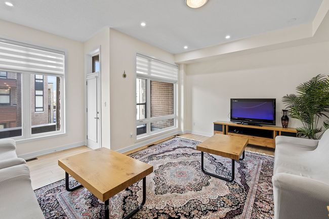 53 Benoit St, House attached with 4 bedrooms, 4 bathrooms and 1 parking in Woodbridge ON | Image 9