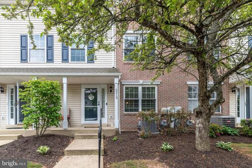 5513 Rinker Cir, DOYLESTOWN, PA, 18902-9069 | Card Image