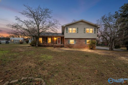 1808 Garner St, Scottsboro, AL, 35769-3930 | Card Image