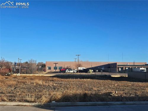 855 Crane Ridge Dr, Pueblo, CO, 81008-1845 | Card Image