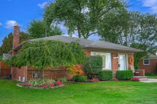 28718 Diesing Dr, Madison Heights, MI, 48071-4542 | Card Image