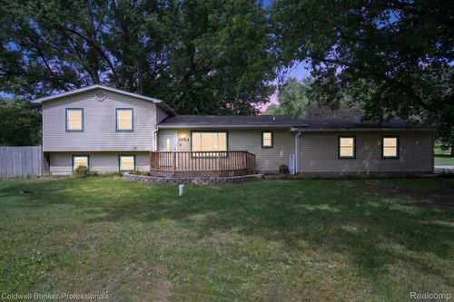 3024 Harold Dr, Columbiaville, MI, 48421-8915 | Card Image