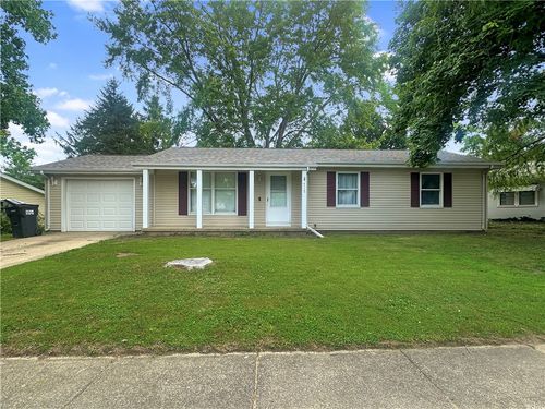 717 Eastgate Dr, Charleston, IL, 61920-2315 | Card Image