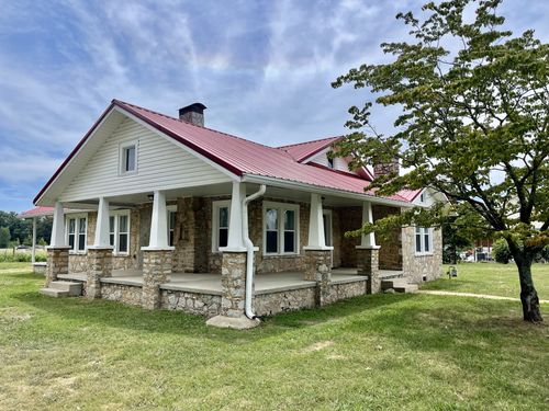 233 Shelton Dr, Saint Joseph, TN, 38481-5163 | Card Image