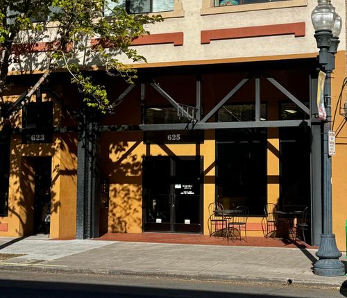 625 Main St, Klamath Falls, OR, 97601-6007 | Card Image