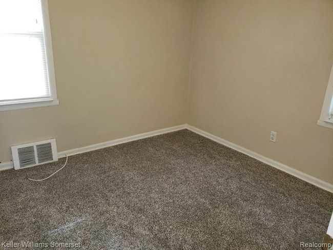 622 E 12 Mile Rd, House other with 3 bedrooms, 1 bathrooms and null parking in Royal Oak MI | Image 15