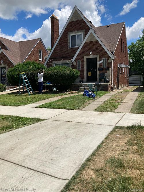 20156 Spencer St, Detroit, MI, 48234-3174 | Card Image