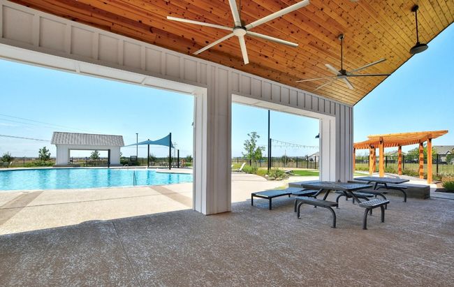 Neighborhood pool | Image 6