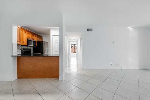 d2-617 Sea Pine Way, Greenacres, FL, 33415-8924 | Card Image