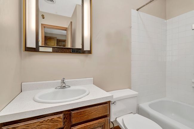 5815 E South Prairie Dr, House other with 3 bedrooms, 3 bathrooms and 2 parking in Morris IL | Image 25