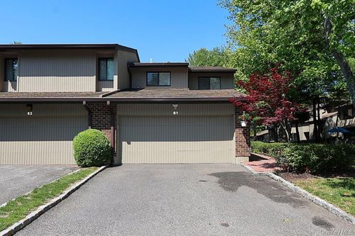81 Estate Dr, Jericho, NY, 11753-2818 | Card Image