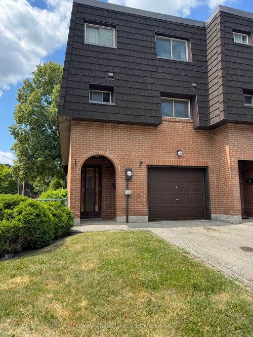65 Darras Crt, Brampton, ON, L6T1W7 | Card Image