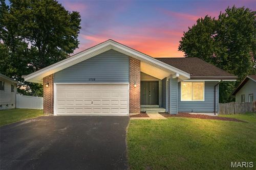 1732 Rudelle Dr, Florissant, MO, 63031-1141 | Card Image