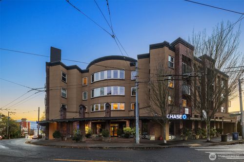 apt-303-1417 Queen Anne Ave N, Seattle, WA, 98109-5751 | Card Image
