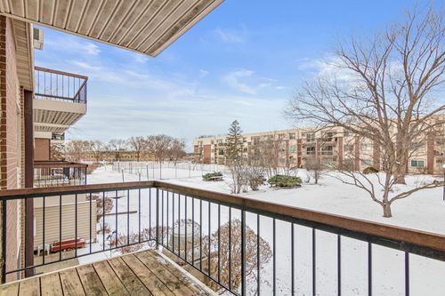 apt-203-2801 Flag Ave N, New Hope, MN, 55427-2464 | Card Image