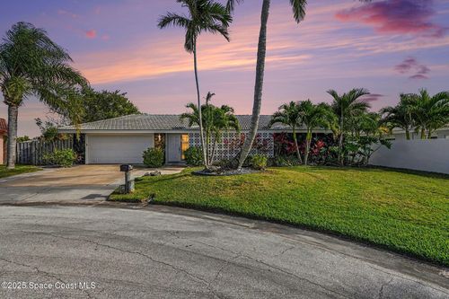 456 Carmine Dr, Cocoa Beach, FL, 32931-3624 | Card Image