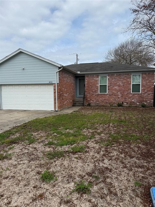 4910 Alamo Dr, Galveston, TX, 77551-4527 | Card Image