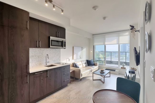 908W - 27 Bathurst St, Condo with 1 bedrooms, 1 bathrooms and 1 parking in Toronto ON | Image 10