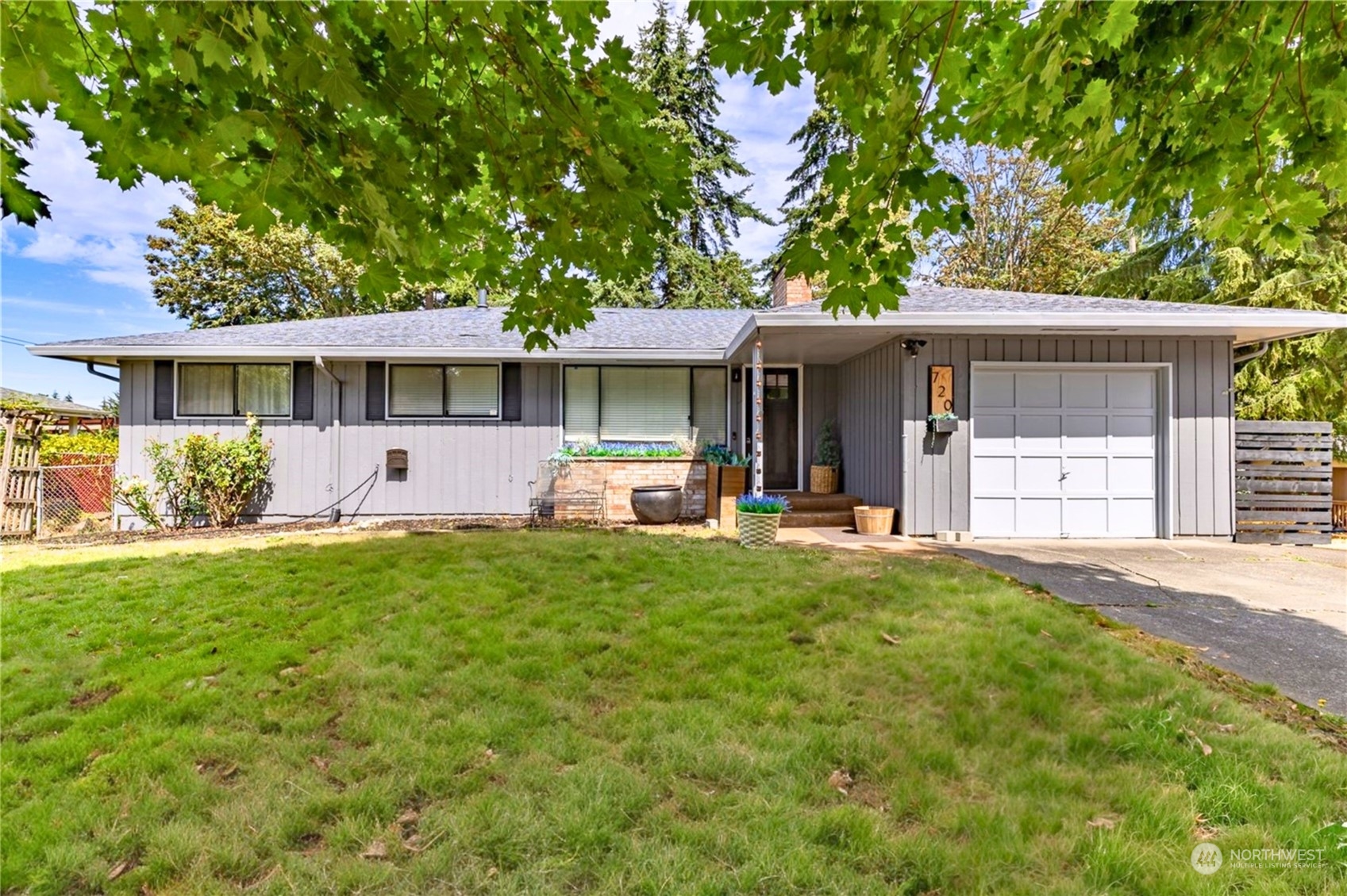 304th St, Federal Way, WA 98003