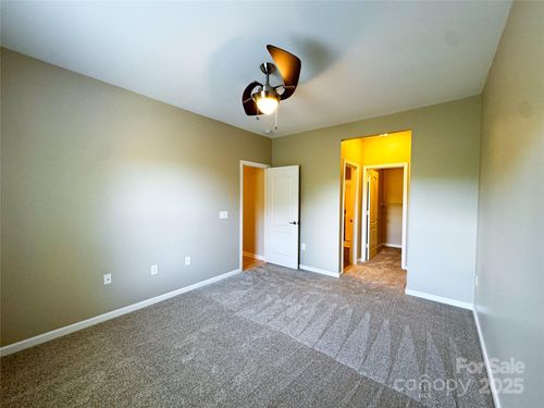 136-136 Appeldoorn Cir, Asheville, NC, 28803-6104 | Card Image